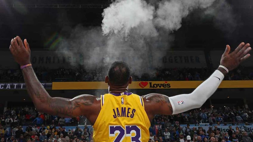 LeBron James chalk toss