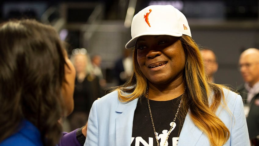 Sheryl Swoopes at a Warriors game