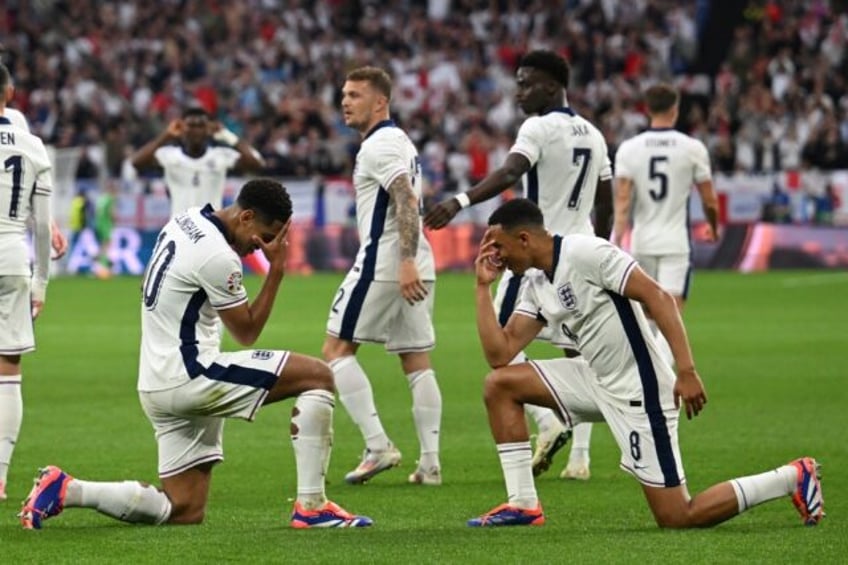 Jude Bellingham celebrated his goal against Serbia alongsideTrent Alexander-Arnold