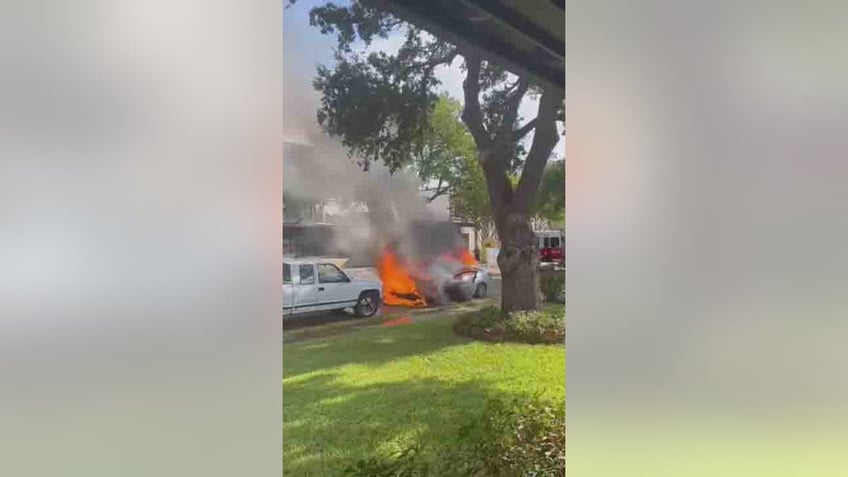 woman pulls paralyzed texas man from burning car she was his angel