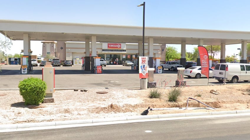 Circle K Gas Station in Arizona, blue sky, cars parked