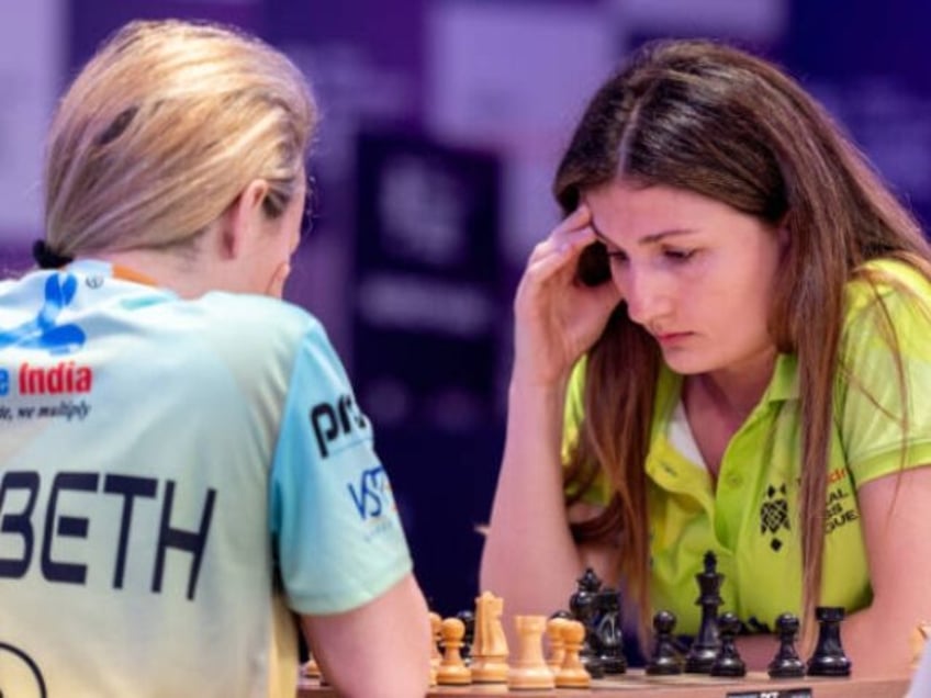 world chess federation bars males from competing in womens events