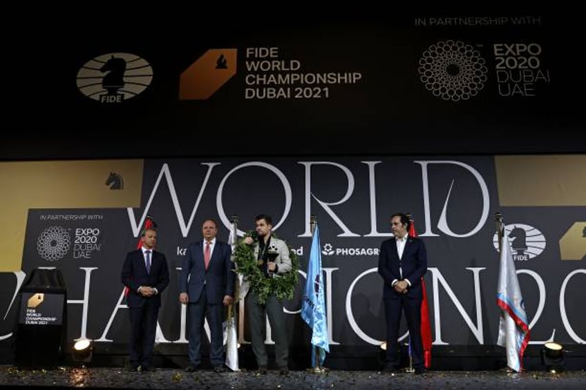 world chess federation bars males from competing in womens events