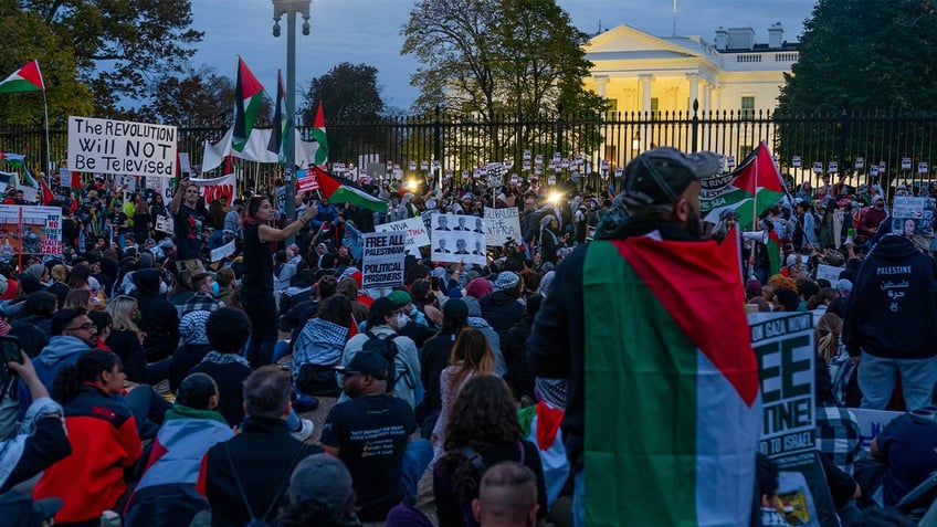 world protesters silent on sudan massacres no mob outside the white house