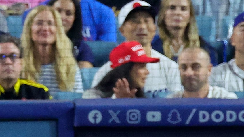 woman with maga hat