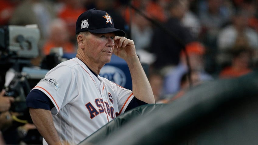 Rich Dauer watches a game