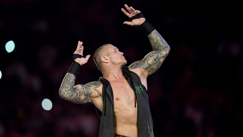 wwe legend randy orton set for in ring return at survivor series war games