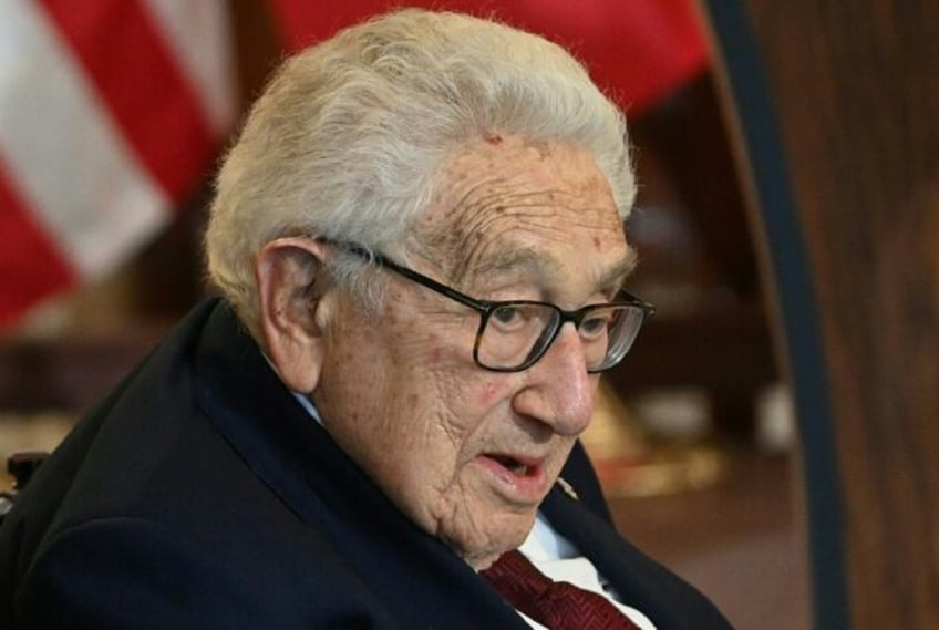 xi hails old friend kissinger in beijing meeting