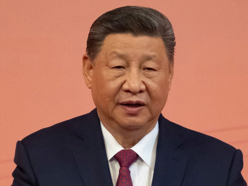 Chinese President Xi Jinping delivers his speech during a welcoming dinner, ahead of celeb