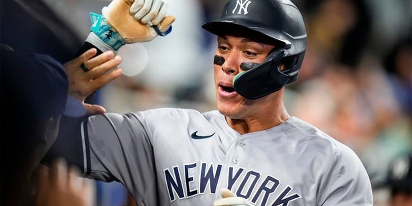 yankees aaron judge blasts 464 foot home run in win over marlins a different type of home run