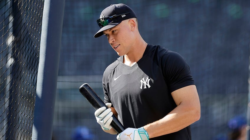 yankees set aaron judges return date barring late setback report