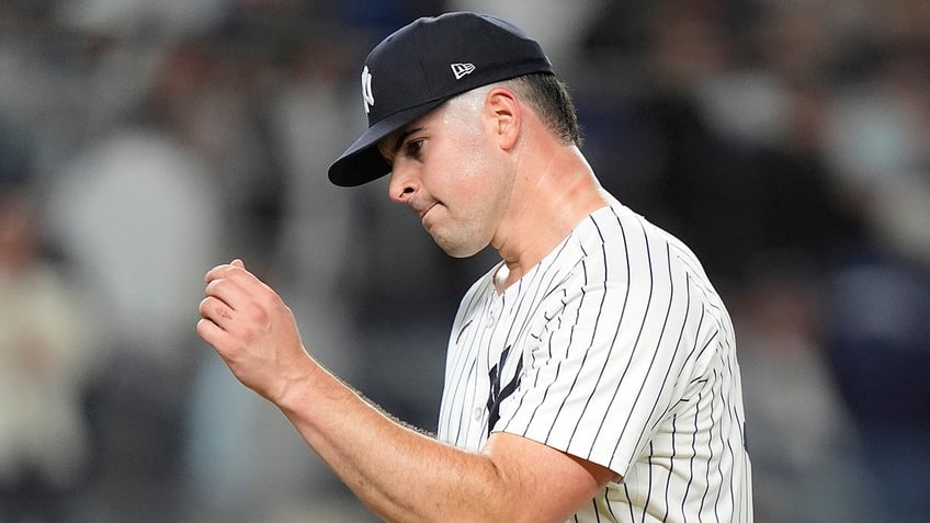 Carlos Rodon leaves the game