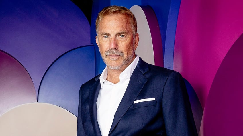 A photo of Kevin Costner