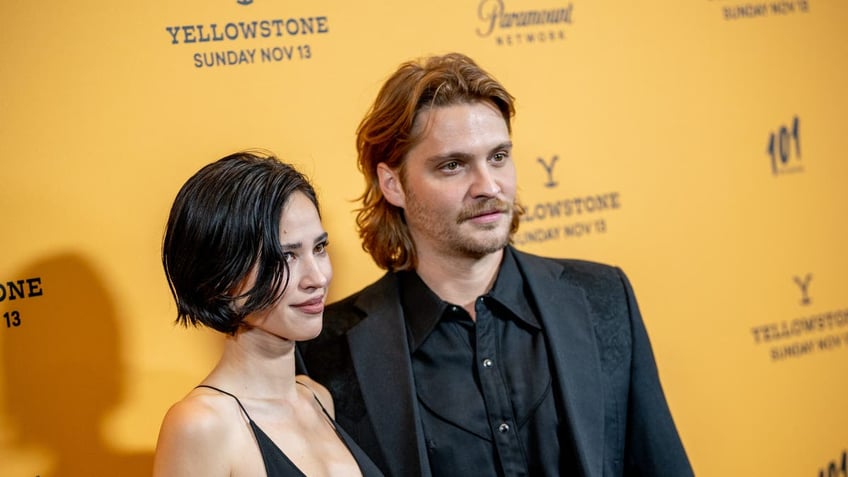 Luke Grimes and Kelsey Asbille