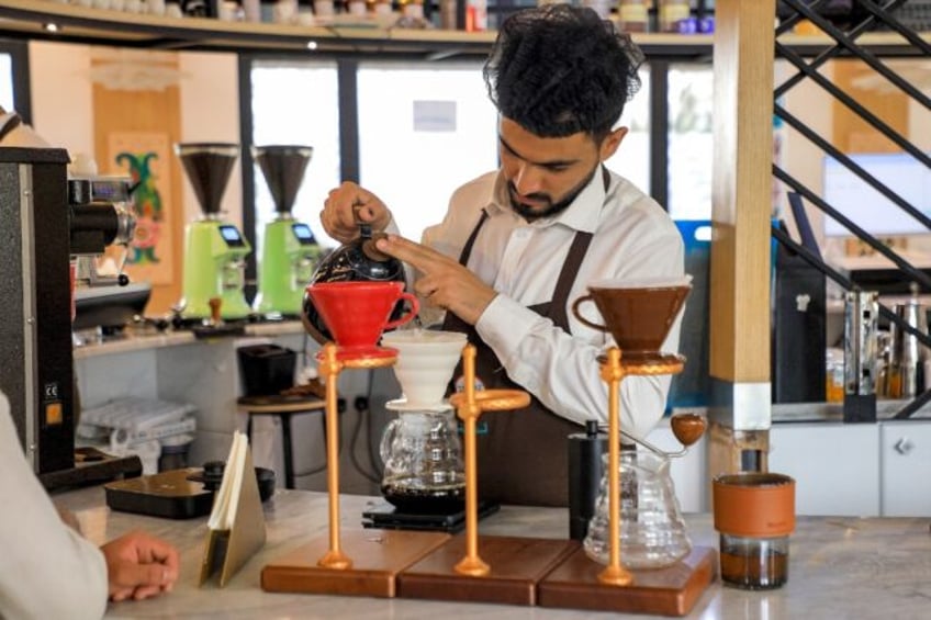 yemen speciality coffee wave sweeps war hit capital