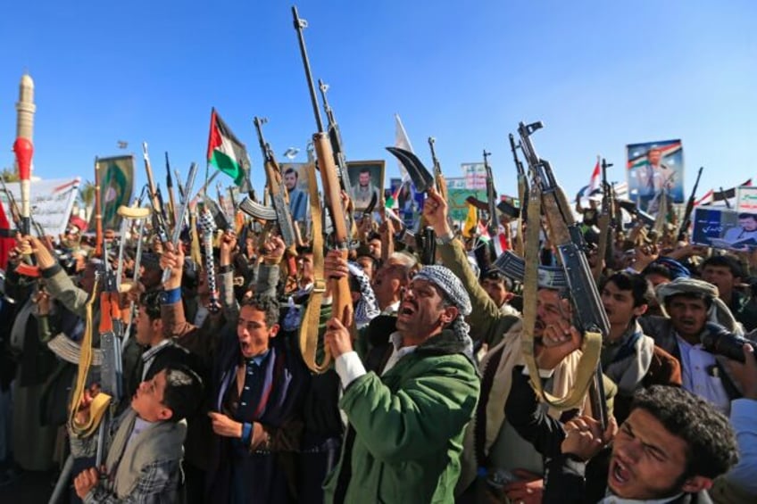 Demonstrators in Huthi-controlled Sanaa rally to denounce Israel and in solidarity with t