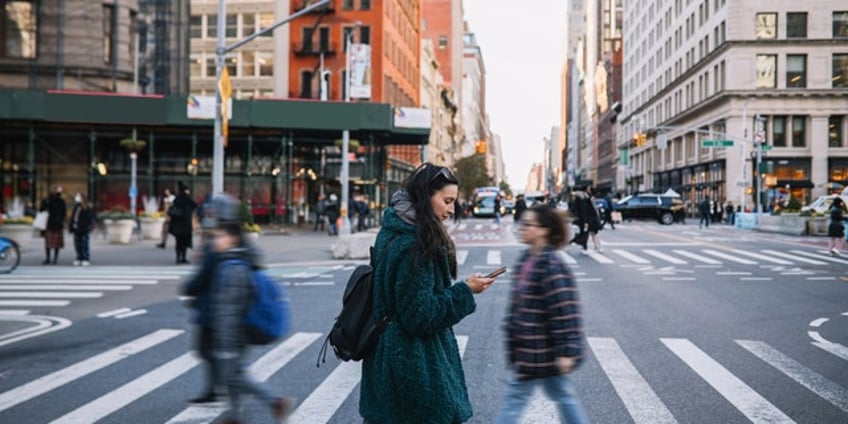 young people are more likely to fall while texting and walking new study says