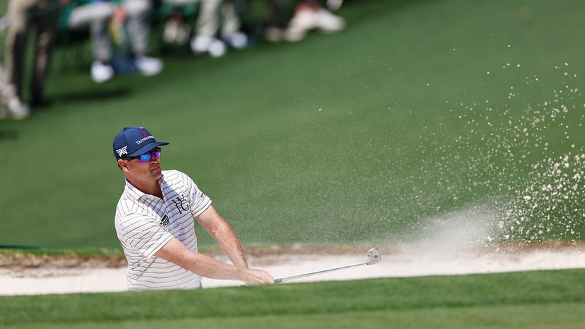 Zach Johnson in bunker