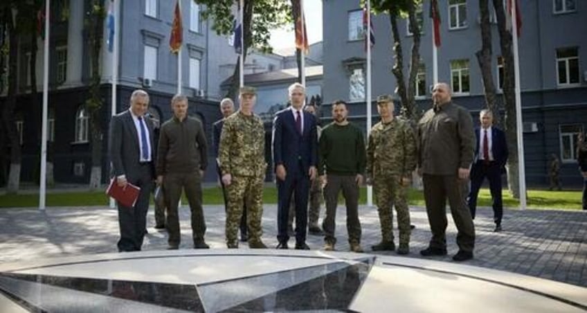 zelensky tells commanders ukraine must defeat russia to join nato