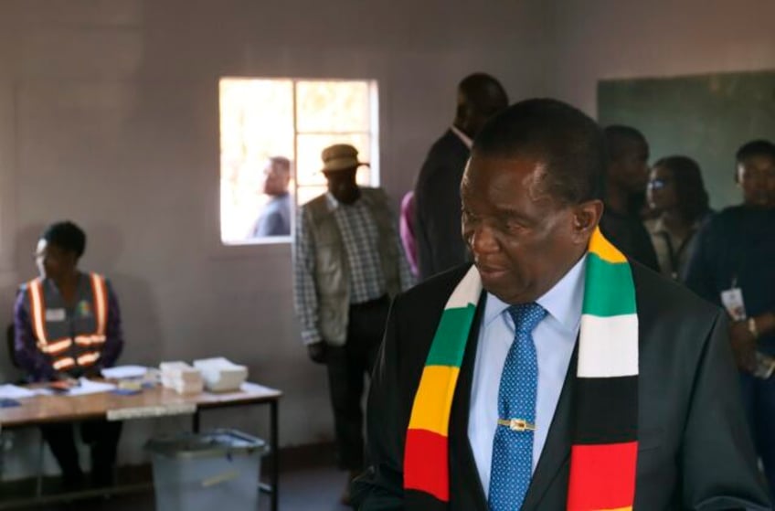 zimbabwean president emmerson mnangagwa wins re election after troubled vote