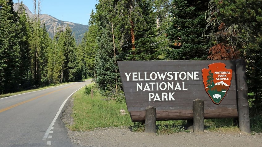 An entrance sign for Yellowstone National Park